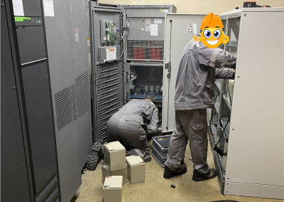 OCR Rhône Alpes remplace un onduleur MGE UPS GALAXY 6000 300KVA sur un site ADMINISTRATIF situé à LYON, par un onduleur RIELLO MPT de 160kVA.